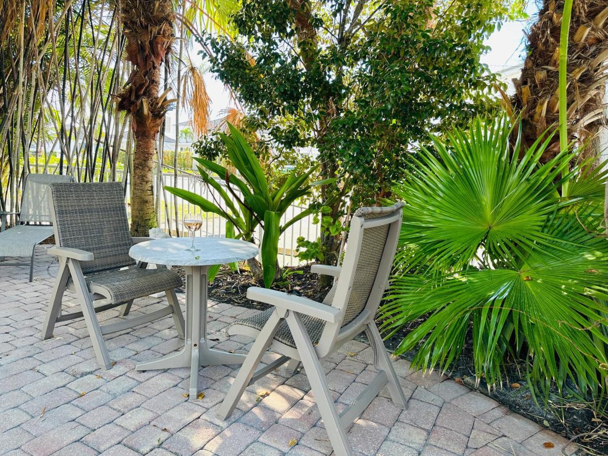 Olde Marco Inn Marco Island Exteriör bild